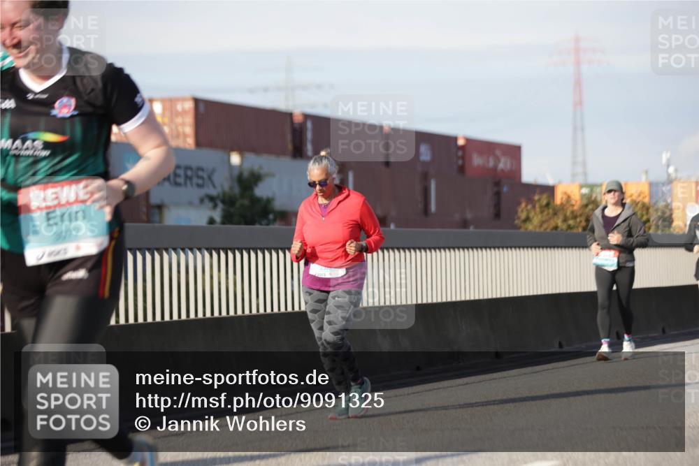 03.10.2025 - Köhlbrandbrückenlauf Jannik Wohlers http://msf.ph/oto/9091325 03.10.2025 10:10:56 Position 3  meine-sportfotos.de