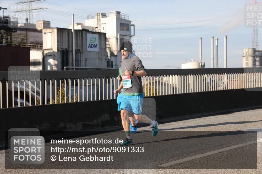03.10.2025 - Köhlbrandbrückenlauf Lena Gebhardt http://msf.ph/oto/9091333 03.10.2025 10:07:55 Position 2 1, 2863 meine-sportfotos.de