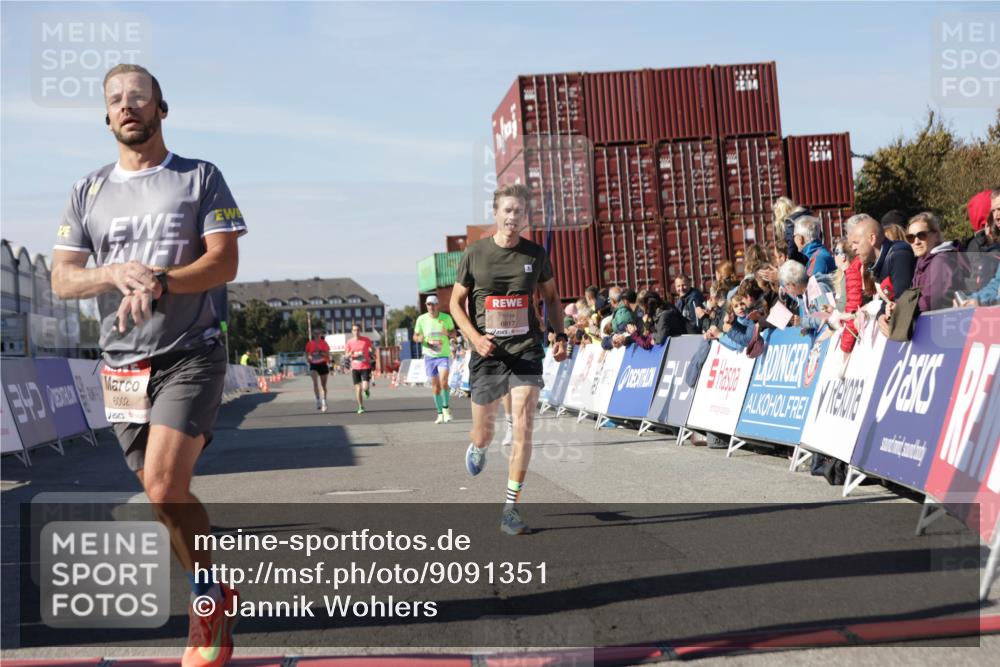 03.10.2025 - Köhlbrandbrückenlauf Jannik Wohlers http://msf.ph/oto/9091351 03.10.2025 12:53:57 Ziel 4030, 4088, 5947, 6002, 6085, 6422, 6817 meine-sportfotos.de