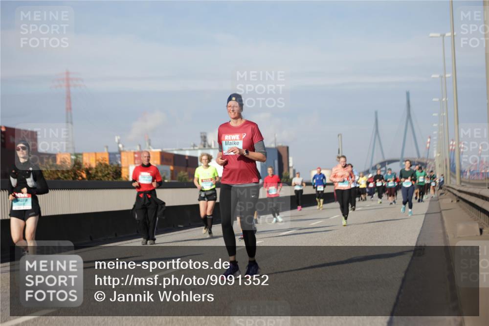 03.10.2025 - Köhlbrandbrückenlauf Jannik Wohlers http://msf.ph/oto/9091352 03.10.2025 10:10:59 Position 3  meine-sportfotos.de