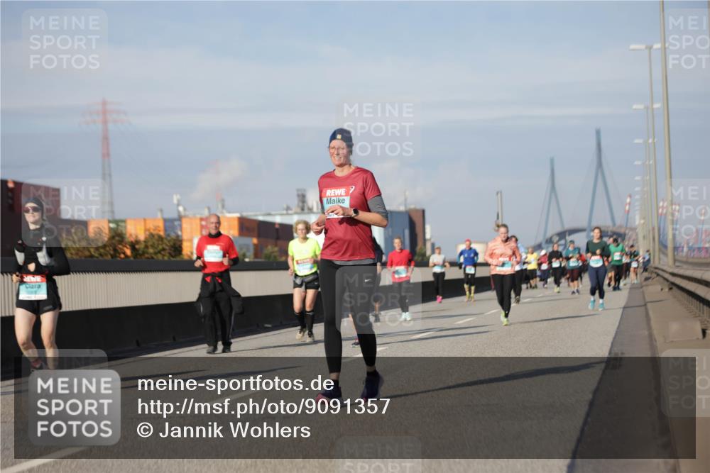 03.10.2025 - Köhlbrandbrückenlauf Jannik Wohlers http://msf.ph/oto/9091357 03.10.2025 10:10:59 Position 3  meine-sportfotos.de