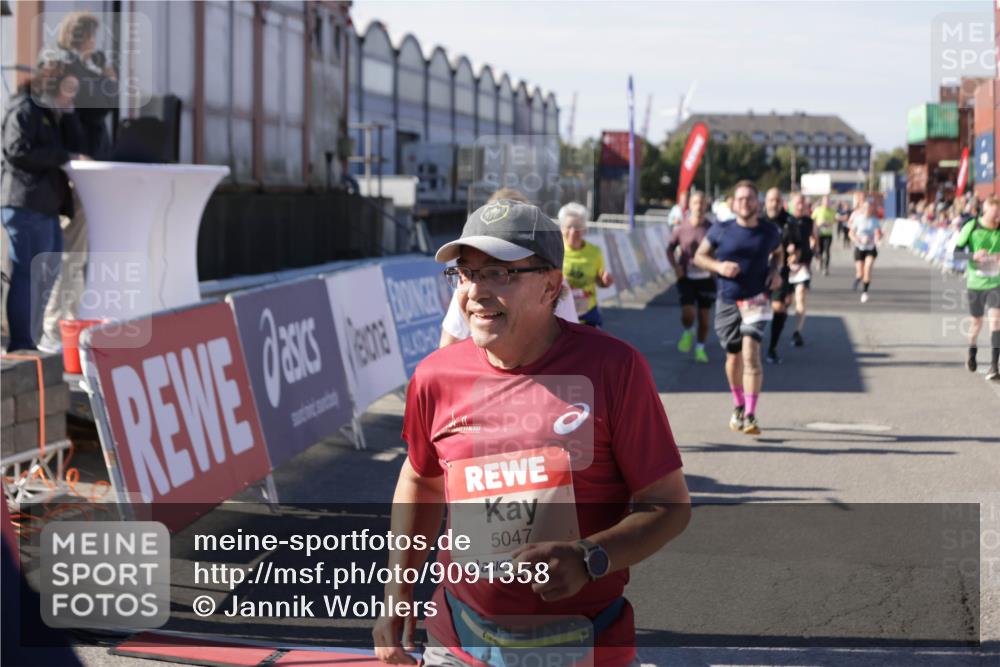 03.10.2025 - Köhlbrandbrückenlauf Jannik Wohlers http://msf.ph/oto/9091358 03.10.2025 13:19:46 Ziel 4376, 4539, 4981, 5047, 5059, 5148, 5647, 5648, 5650, 5704, 5838, 5931, 5975, 6382, 6383, 6509, 6600, 6660, 6730 meine-sportfotos.de