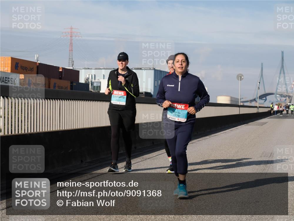 03.10.2025 - Köhlbrandbrückenlauf Fabian Wolf http://msf.ph/oto/9091368 03.10.2025 10:27:01 Position 3 2607, 3776 meine-sportfotos.de