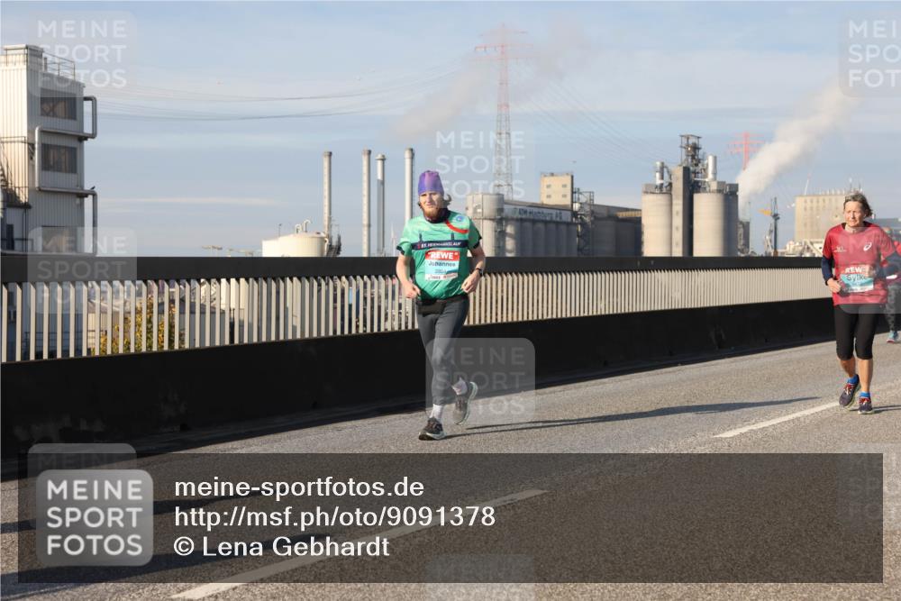 03.10.2025 - Köhlbrandbrückenlauf Lena Gebhardt http://msf.ph/oto/9091378 03.10.2025 10:07:56 Position 2 286 meine-sportfotos.de