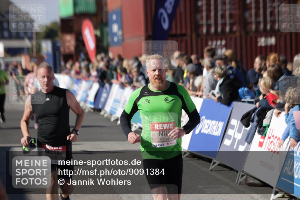 03.10.2025 - Köhlbrandbrückenlauf Jannik Wohlers http://msf.ph/oto/9091384 03.10.2025 13:19:49 Ziel 4376, 4539, 4981, 5047, 5059, 5148, 5647, 5648, 5650, 5704, 5841, 5931, 5975, 6068, 6382, 6383, 6414, 6509, 6600, 6660, 6663, 6730 meine-sportfotos.de