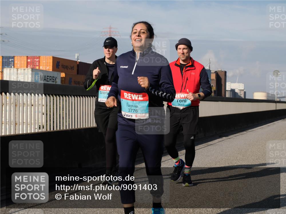 03.10.2025 - Köhlbrandbrückenlauf Fabian Wolf http://msf.ph/oto/9091403 03.10.2025 10:27:02 Position 3 260, 2643, 3776 meine-sportfotos.de