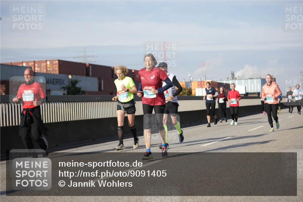 03.10.2025 - Köhlbrandbrückenlauf Jannik Wohlers http://msf.ph/oto/9091405 03.10.2025 10:11:04 Position 3 347 meine-sportfotos.de