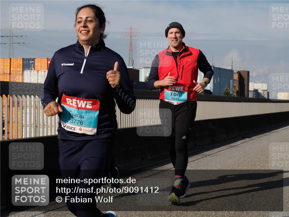 03.10.2025 - Köhlbrandbrückenlauf Fabian Wolf http://msf.ph/oto/9091412 03.10.2025 10:27:03 Position 3 3776, 2643 meine-sportfotos.de