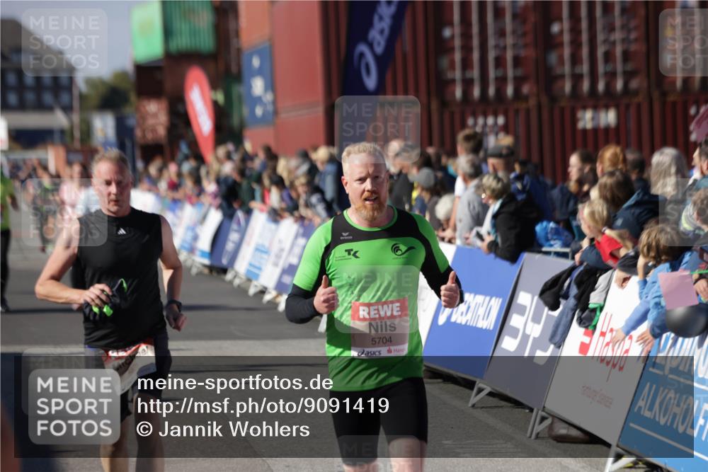 03.10.2025 - Köhlbrandbrückenlauf Jannik Wohlers http://msf.ph/oto/9091419 03.10.2025 13:19:49 Ziel 4376, 4539, 4981, 5047, 5059, 5148, 5647, 5648, 5650, 5704, 5841, 5931, 5975, 6068, 6382, 6383, 6414, 6509, 6600, 6660, 6663, 6730 meine-sportfotos.de