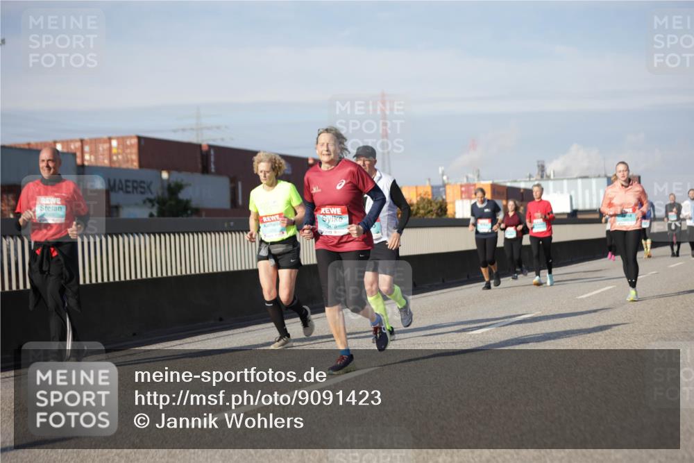 03.10.2025 - Köhlbrandbrückenlauf Jannik Wohlers http://msf.ph/oto/9091423 03.10.2025 10:11:04 Position 3 3478 meine-sportfotos.de
