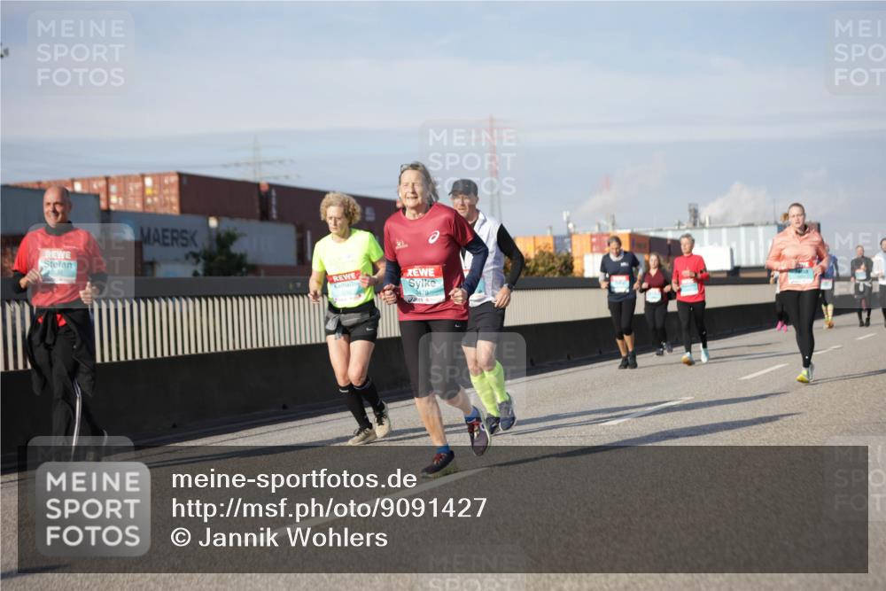 03.10.2025 - Köhlbrandbrückenlauf Jannik Wohlers http://msf.ph/oto/9091427 03.10.2025 10:11:04 Position 3  meine-sportfotos.de