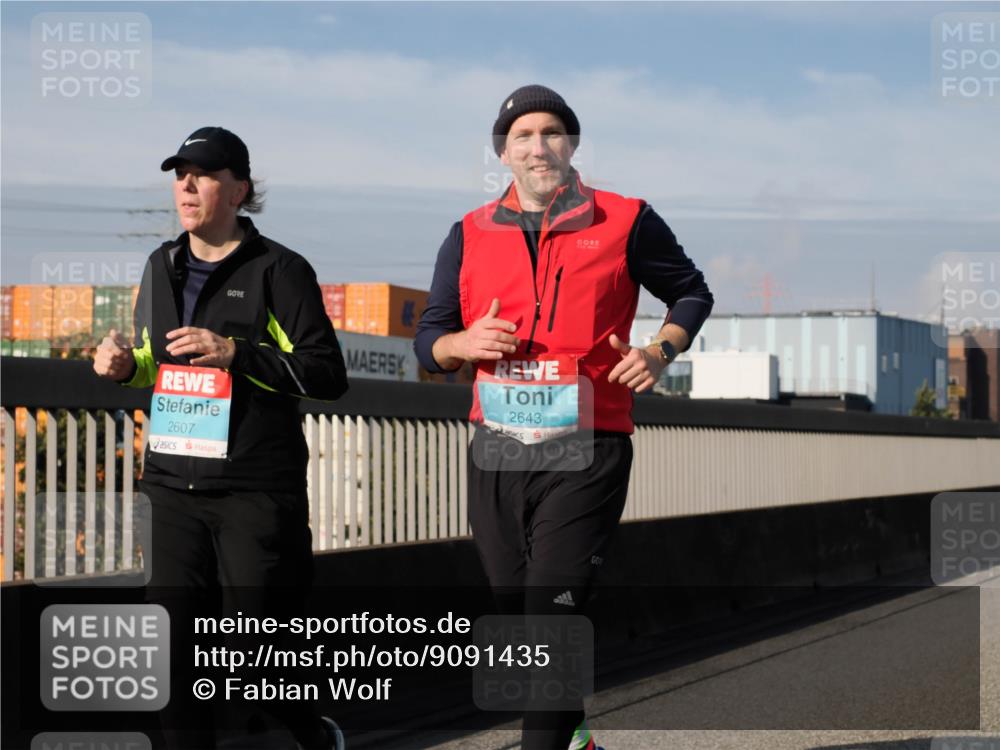 03.10.2025 - Köhlbrandbrückenlauf Fabian Wolf http://msf.ph/oto/9091435 03.10.2025 10:27:04 Position 3 2607, 2643 meine-sportfotos.de