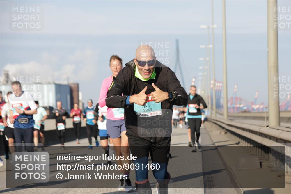 03.10.2025 - Köhlbrandbrückenlauf Jannik Wohlers http://msf.ph/oto/9091460 03.10.2025 09:59:28 Position 3 350, 3843 meine-sportfotos.de