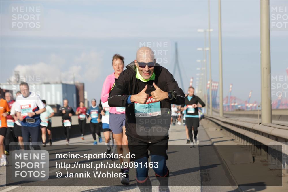 03.10.2025 - Köhlbrandbrückenlauf Jannik Wohlers http://msf.ph/oto/9091463 03.10.2025 09:59:28 Position 3 3843 meine-sportfotos.de