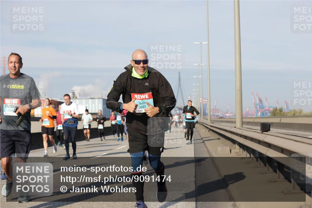 03.10.2025 - Köhlbrandbrückenlauf Jannik Wohlers http://msf.ph/oto/9091474 03.10.2025 09:59:28 Position 3 3069, 3843 meine-sportfotos.de