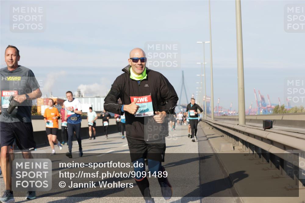 03.10.2025 - Köhlbrandbrückenlauf Jannik Wohlers http://msf.ph/oto/9091489 03.10.2025 09:59:28 Position 3 306, 3843 meine-sportfotos.de