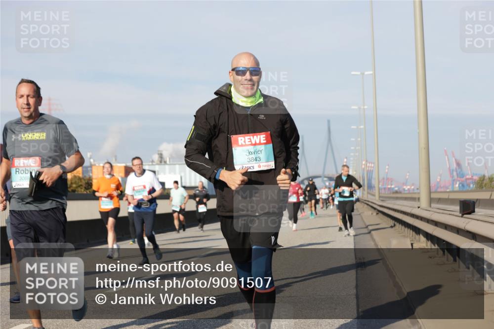 03.10.2025 - Köhlbrandbrückenlauf Jannik Wohlers http://msf.ph/oto/9091507 03.10.2025 09:59:28 Position 3 3069, 3843 meine-sportfotos.de