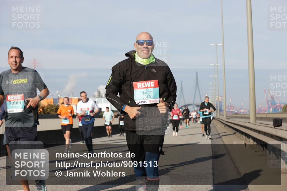 03.10.2025 - Köhlbrandbrückenlauf Jannik Wohlers http://msf.ph/oto/9091513 03.10.2025 09:59:28 Position 3 3069, 3843 meine-sportfotos.de
