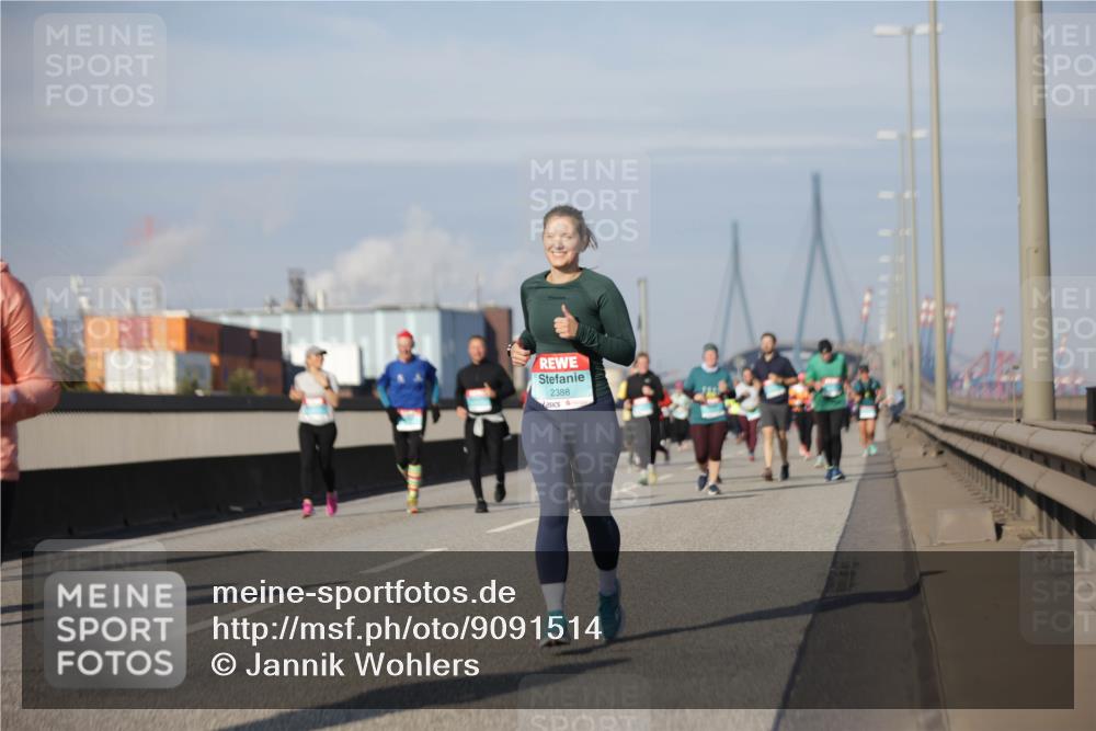 03.10.2025 - Köhlbrandbrückenlauf Jannik Wohlers http://msf.ph/oto/9091514 03.10.2025 10:11:08 Position 3 2388 meine-sportfotos.de