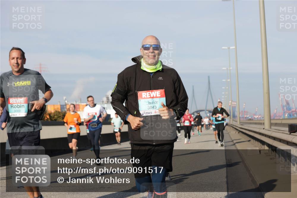 03.10.2025 - Köhlbrandbrückenlauf Jannik Wohlers http://msf.ph/oto/9091517 03.10.2025 09:59:29 Position 3 3069, 3843 meine-sportfotos.de