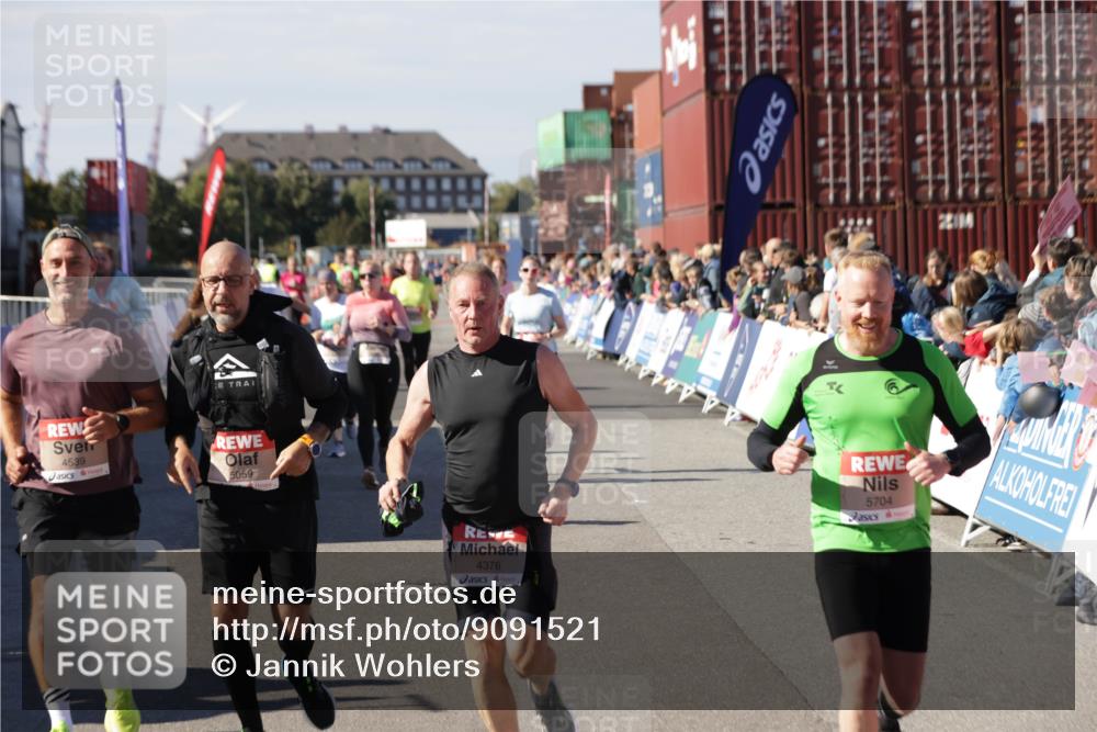 03.10.2025 - Köhlbrandbrückenlauf Jannik Wohlers http://msf.ph/oto/9091521 03.10.2025 13:19:50 Ziel 4376, 4539, 4981, 5047, 5059, 5148, 5647, 5648, 5650, 5704, 5841, 5931, 5975, 6068, 6382, 6383, 6414, 6509, 6567, 6568, 6600, 6660, 6663, 6730 meine-sportfotos.de