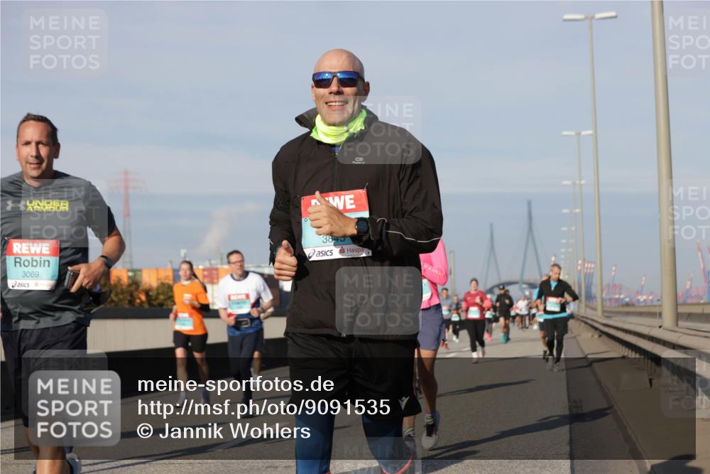 03.10.2025 - Köhlbrandbrückenlauf Jannik Wohlers http://msf.ph/oto/9091535 03.10.2025 09:59:29 Position 3 3069, 3845 meine-sportfotos.de
