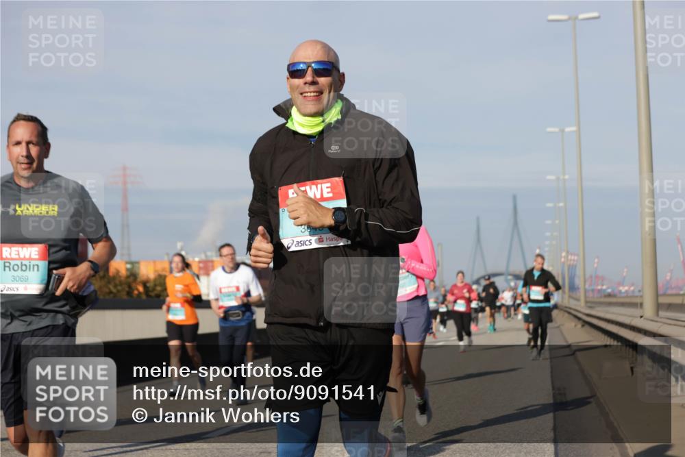 03.10.2025 - Köhlbrandbrückenlauf Jannik Wohlers http://msf.ph/oto/9091541 03.10.2025 09:59:29 Position 3 3069, 3840 meine-sportfotos.de