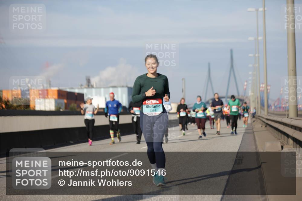 03.10.2025 - Köhlbrandbrückenlauf Jannik Wohlers http://msf.ph/oto/9091546 03.10.2025 10:11:08 Position 3 2388 meine-sportfotos.de