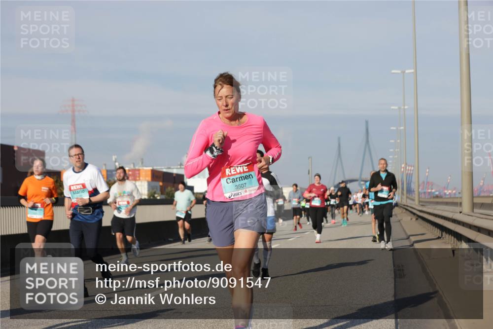 03.10.2025 - Köhlbrandbrückenlauf Jannik Wohlers http://msf.ph/oto/9091547 03.10.2025 09:59:30 Position 3 3507 meine-sportfotos.de