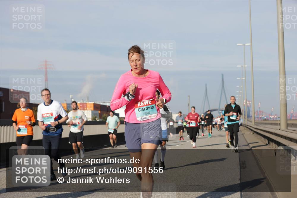 03.10.2025 - Köhlbrandbrückenlauf Jannik Wohlers http://msf.ph/oto/9091556 03.10.2025 09:59:30 Position 3 3507 meine-sportfotos.de