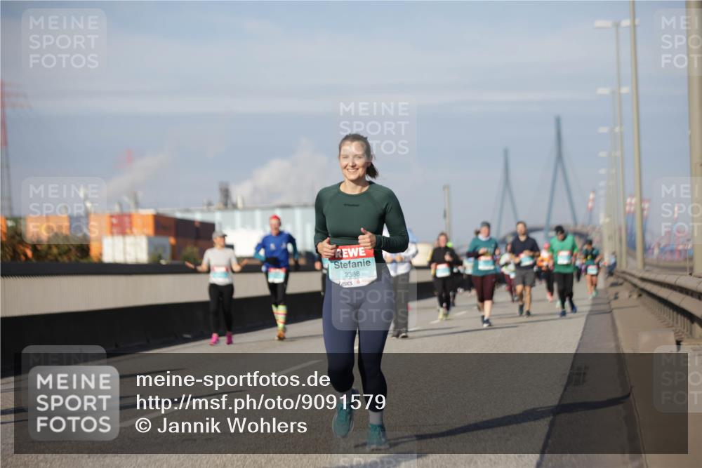 03.10.2025 - Köhlbrandbrückenlauf Jannik Wohlers http://msf.ph/oto/9091579 03.10.2025 10:11:08 Position 3 2388 meine-sportfotos.de