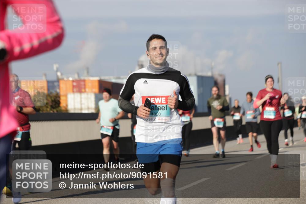 03.10.2025 - Köhlbrandbrückenlauf Jannik Wohlers http://msf.ph/oto/9091581 03.10.2025 09:59:31 Position 3 9, 1820 meine-sportfotos.de