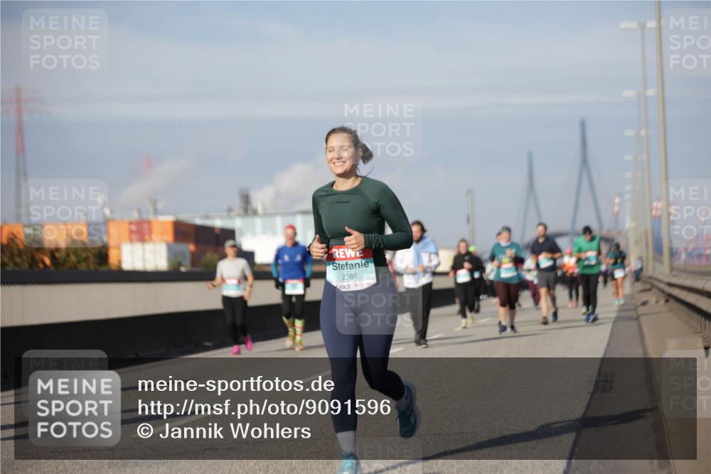 03.10.2025 - Köhlbrandbrückenlauf Jannik Wohlers http://msf.ph/oto/9091596 03.10.2025 10:11:08 Position 3 2388 meine-sportfotos.de