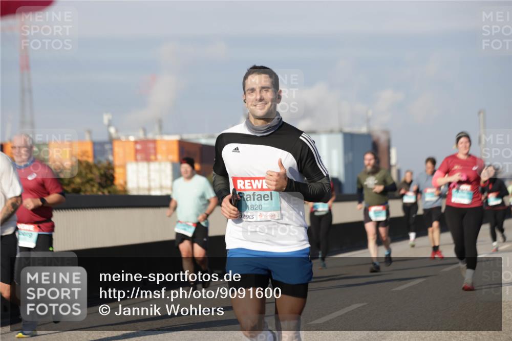 03.10.2025 - Köhlbrandbrückenlauf Jannik Wohlers http://msf.ph/oto/9091600 03.10.2025 09:59:31 Position 3 1820 meine-sportfotos.de