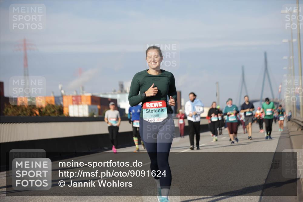 03.10.2025 - Köhlbrandbrückenlauf Jannik Wohlers http://msf.ph/oto/9091624 03.10.2025 10:11:09 Position 3 2388 meine-sportfotos.de