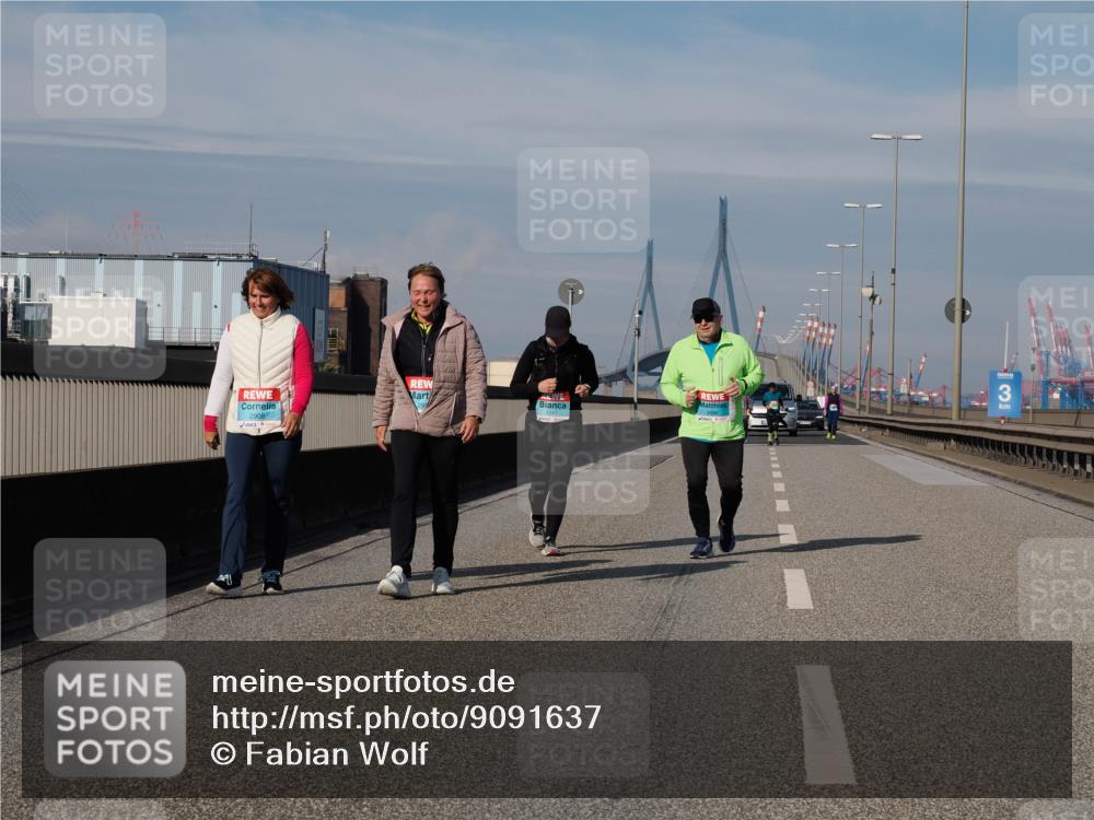 03.10.2025 - Köhlbrandbrückenlauf Fabian Wolf http://msf.ph/oto/9091637 03.10.2025 10:27:49 Position 3 2908, 1241, 3 meine-sportfotos.de