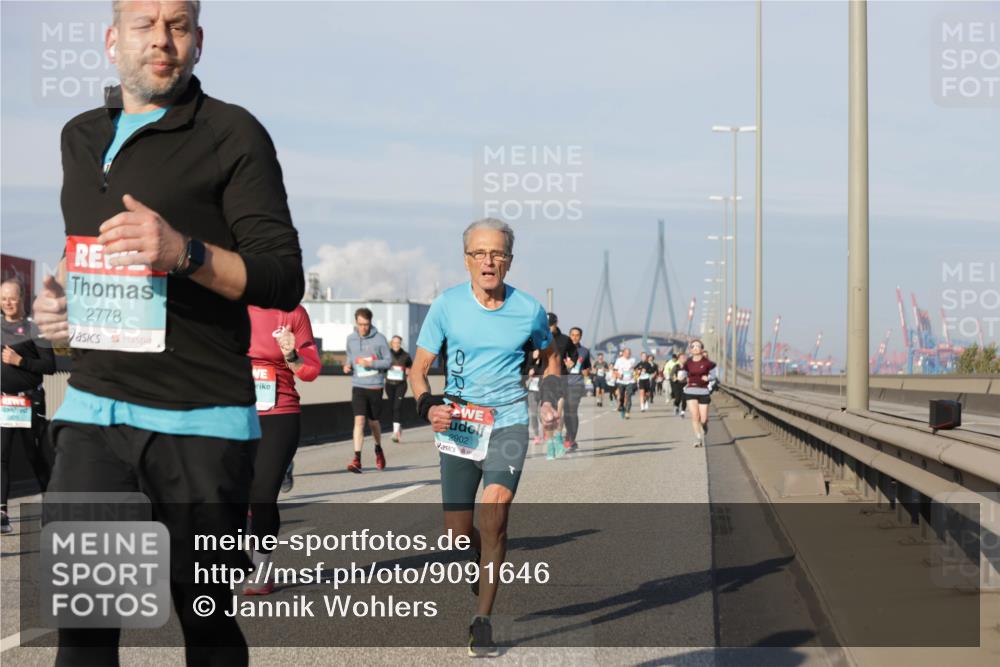 03.10.2025 - Köhlbrandbrückenlauf Jannik Wohlers http://msf.ph/oto/9091646 03.10.2025 09:59:36 Position 3 2778, 2902 meine-sportfotos.de
