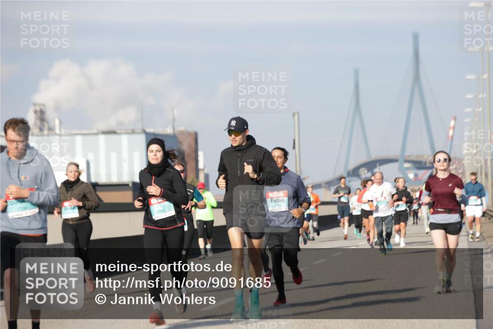 03.10.2025 - Köhlbrandbrückenlauf Jannik Wohlers http://msf.ph/oto/9091685 03.10.2025 09:59:38 Position 3 1708, 3792, 2719 meine-sportfotos.de