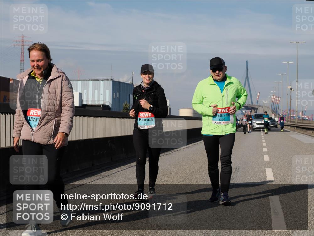03.10.2025 - Köhlbrandbrückenlauf Fabian Wolf http://msf.ph/oto/9091712 03.10.2025 10:27:53 Position 3 29, 1241, 3396 meine-sportfotos.de