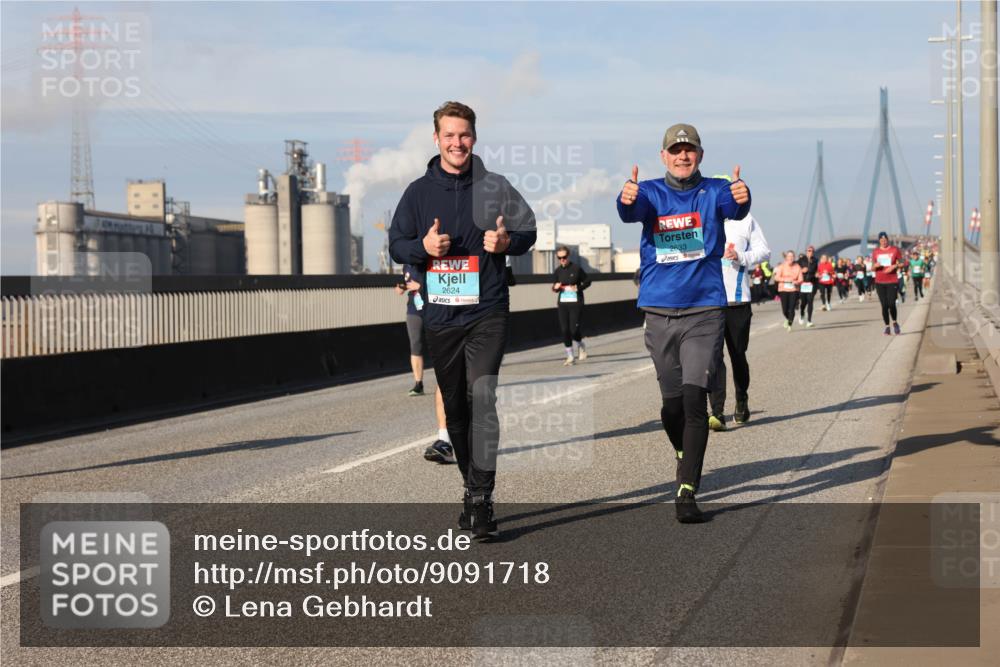 03.10.2025 - Köhlbrandbrückenlauf Lena Gebhardt http://msf.ph/oto/9091718 03.10.2025 10:08:03 Position 2 2624, 2633, 777 meine-sportfotos.de