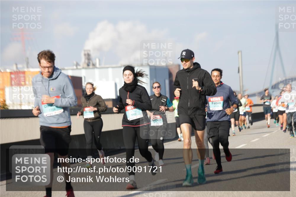 03.10.2025 - Köhlbrandbrückenlauf Jannik Wohlers http://msf.ph/oto/9091721 03.10.2025 09:59:38 Position 3 1708, 3792, 2719 meine-sportfotos.de
