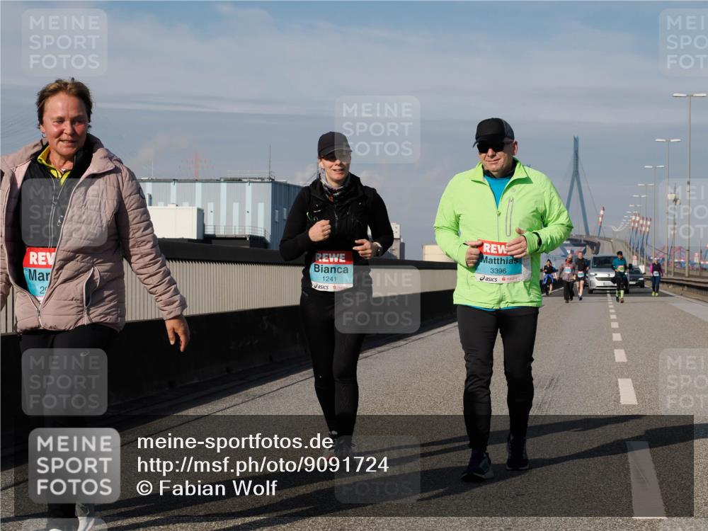 03.10.2025 - Köhlbrandbrückenlauf Fabian Wolf http://msf.ph/oto/9091724 03.10.2025 10:27:54 Position 3 1241, 3396, 2 meine-sportfotos.de
