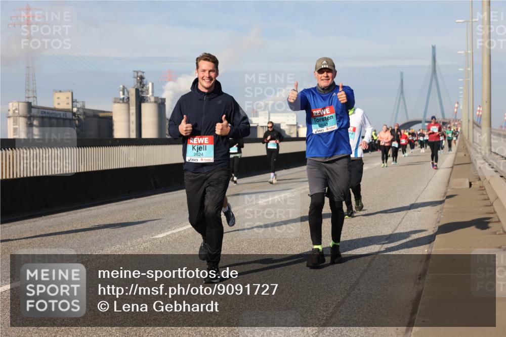 03.10.2025 - Köhlbrandbrückenlauf Lena Gebhardt http://msf.ph/oto/9091727 03.10.2025 10:08:03 Position 2 2624, 2633 meine-sportfotos.de