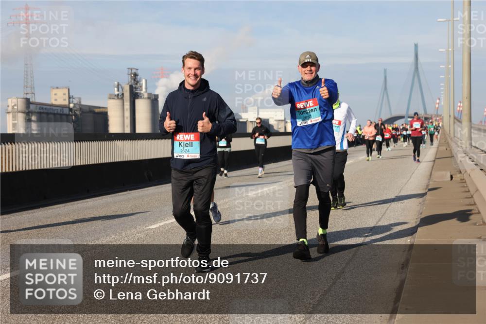 03.10.2025 - Köhlbrandbrückenlauf Lena Gebhardt http://msf.ph/oto/9091737 03.10.2025 10:08:03 Position 2 2624, 2633 meine-sportfotos.de