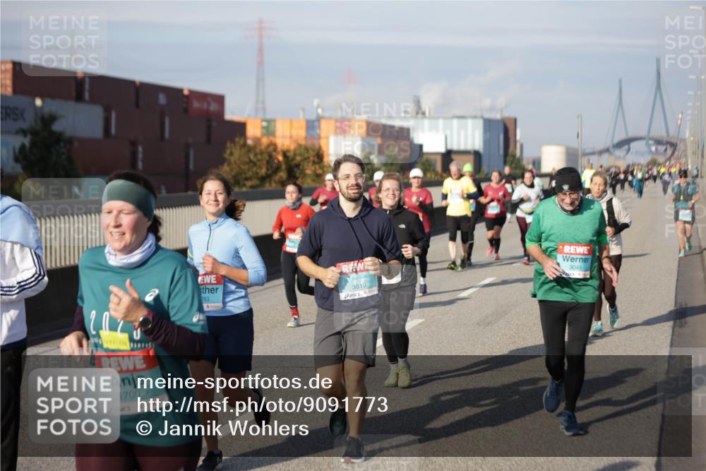03.10.2025 - Köhlbrandbrückenlauf Jannik Wohlers http://msf.ph/oto/9091773 03.10.2025 10:11:20 Position 3 1700, 763, 3819, 3045 meine-sportfotos.de