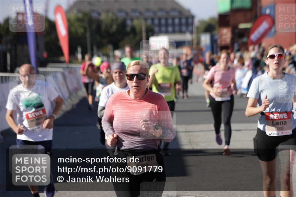 03.10.2025 - Köhlbrandbrückenlauf Jannik Wohlers http://msf.ph/oto/9091779 03.10.2025 13:19:54 Ziel 4376, 4539, 4721, 5047, 5059, 5656, 5657, 5658, 5704, 5841, 6068, 6414, 6509, 6567, 6568, 6660, 6663, 6730 meine-sportfotos.de