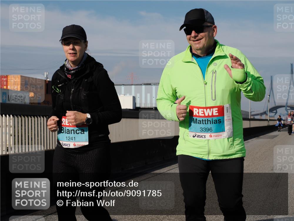 03.10.2025 - Köhlbrandbrückenlauf Fabian Wolf http://msf.ph/oto/9091785 03.10.2025 10:27:56 Position 3 1241, 3396 meine-sportfotos.de