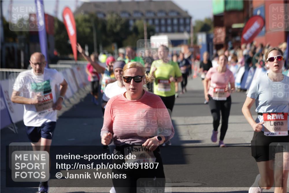 03.10.2025 - Köhlbrandbrückenlauf Jannik Wohlers http://msf.ph/oto/9091807 03.10.2025 13:19:54 Ziel 4376, 4539, 4721, 5047, 5059, 5656, 5657, 5658, 5704, 5841, 6068, 6414, 6509, 6567, 6568, 6660, 6663, 6730 meine-sportfotos.de