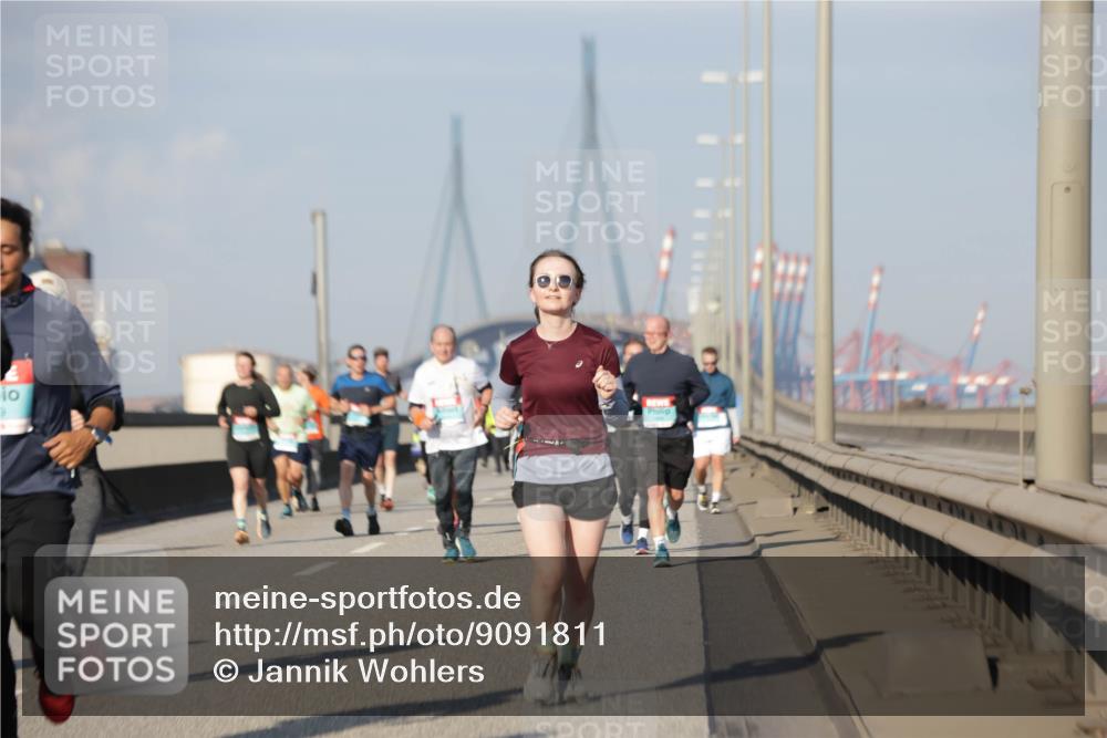 03.10.2025 - Köhlbrandbrückenlauf Jannik Wohlers http://msf.ph/oto/9091811 03.10.2025 09:59:41 Position 3  meine-sportfotos.de