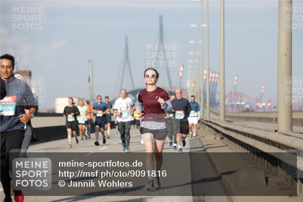 03.10.2025 - Köhlbrandbrückenlauf Jannik Wohlers http://msf.ph/oto/9091816 03.10.2025 09:59:41 Position 3 2719 meine-sportfotos.de
